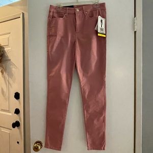 Size 8. Seven7 woman’s jeans. NWT pink